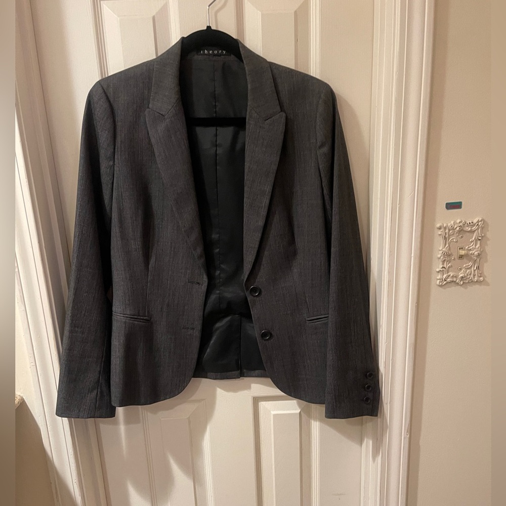 Theory blazer size 8 color- grey